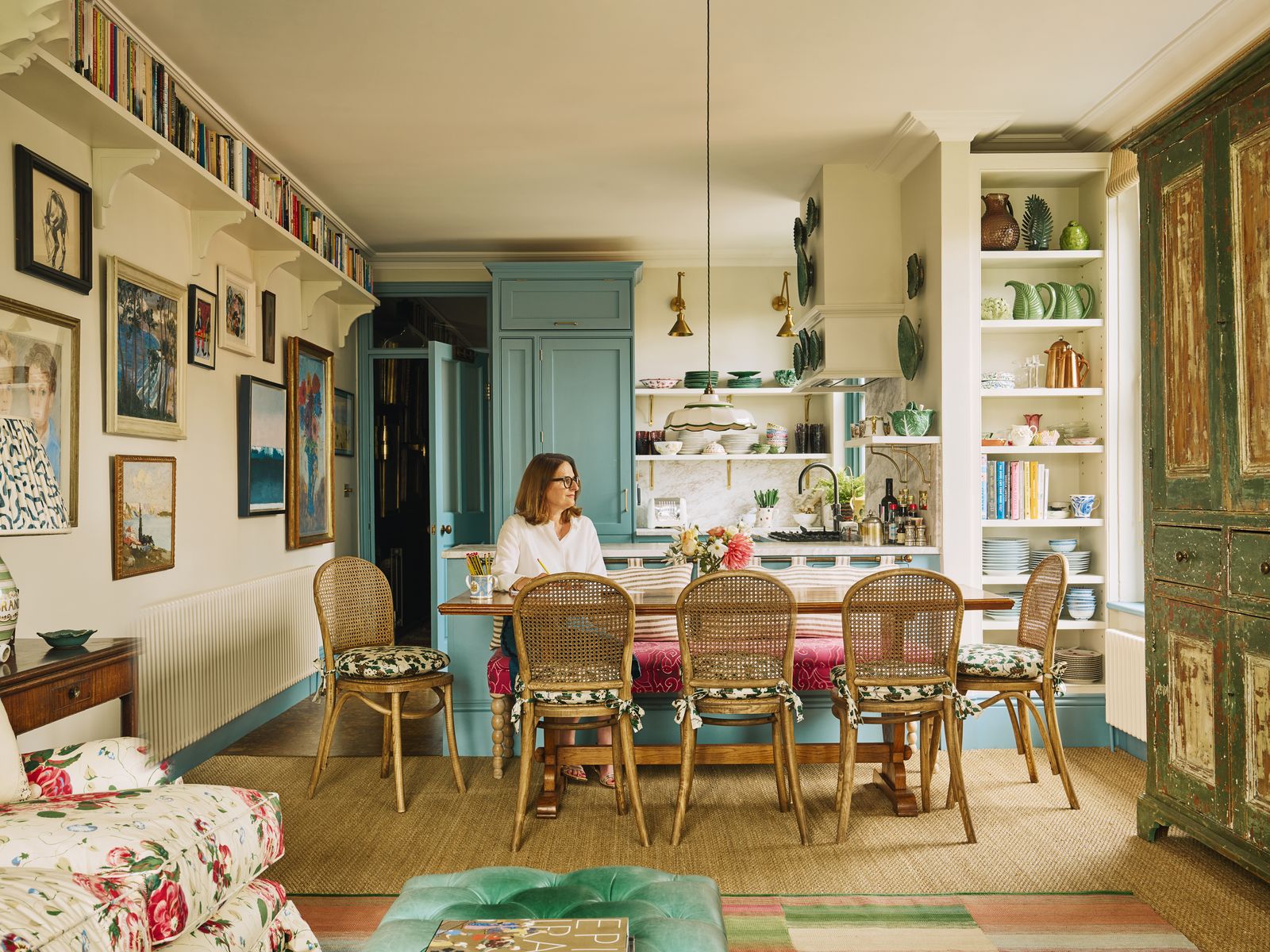 A fresh take on country in the city in a designer’s Thameside flat