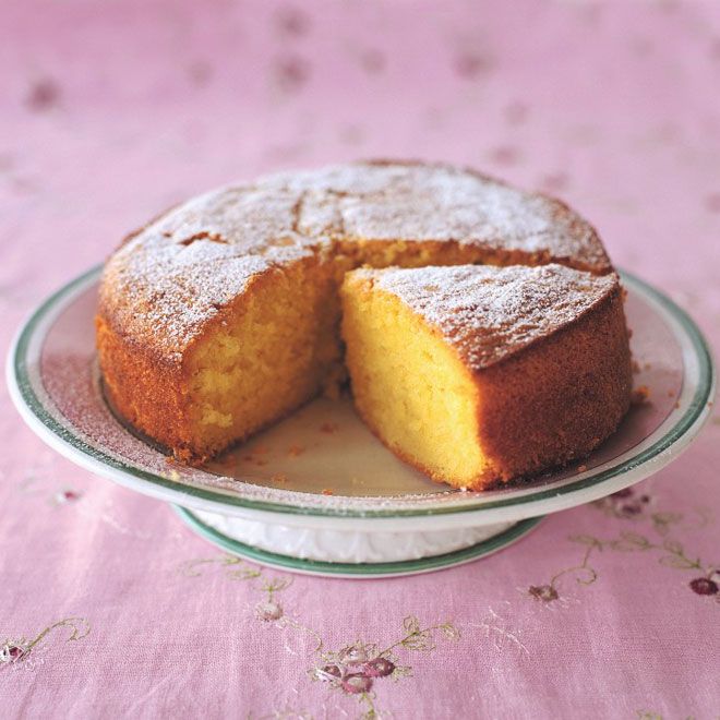 An easy vanilla cake recipe that is perfect for beginners