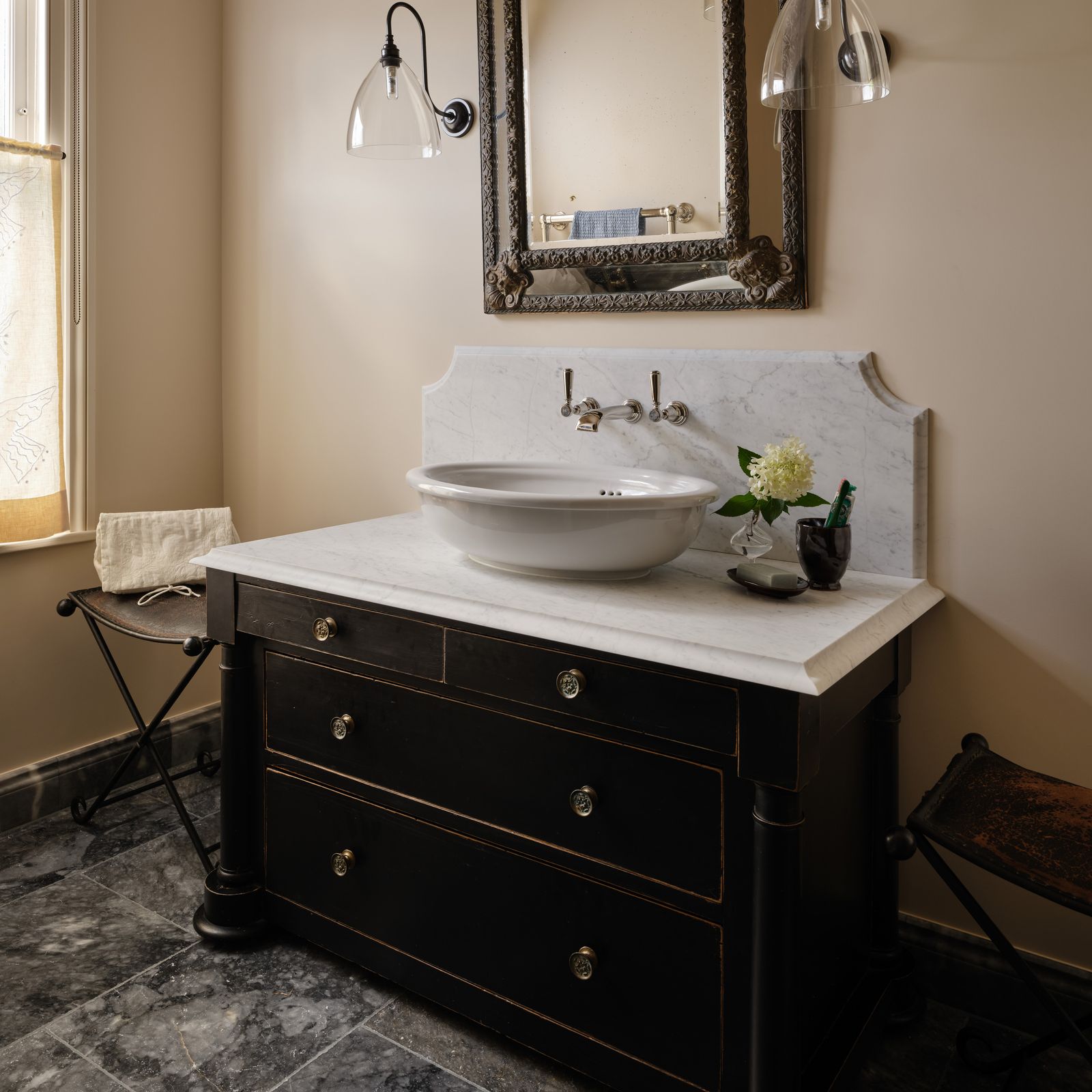 Why it is essential to add a touch of black to every room