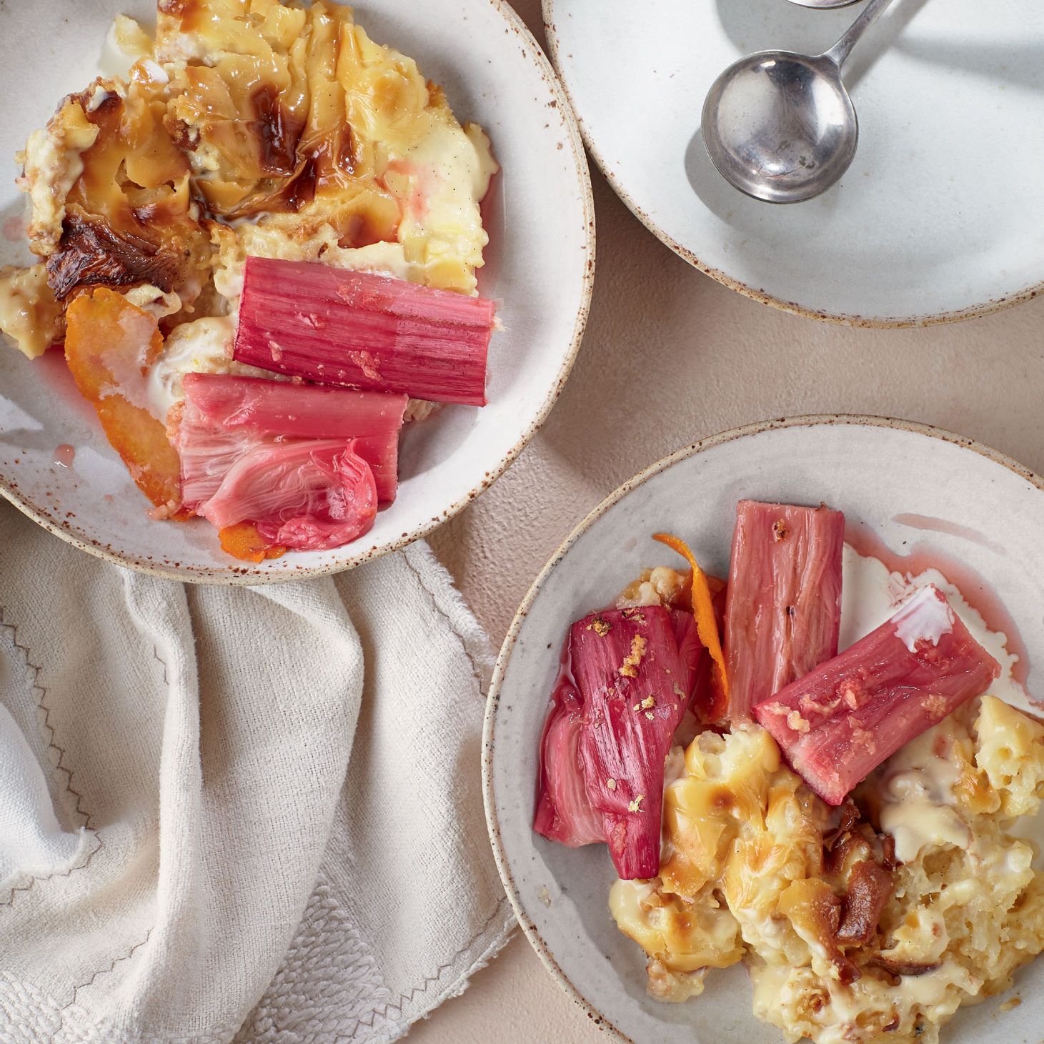 Rice pudding with cardamom and rhubarb