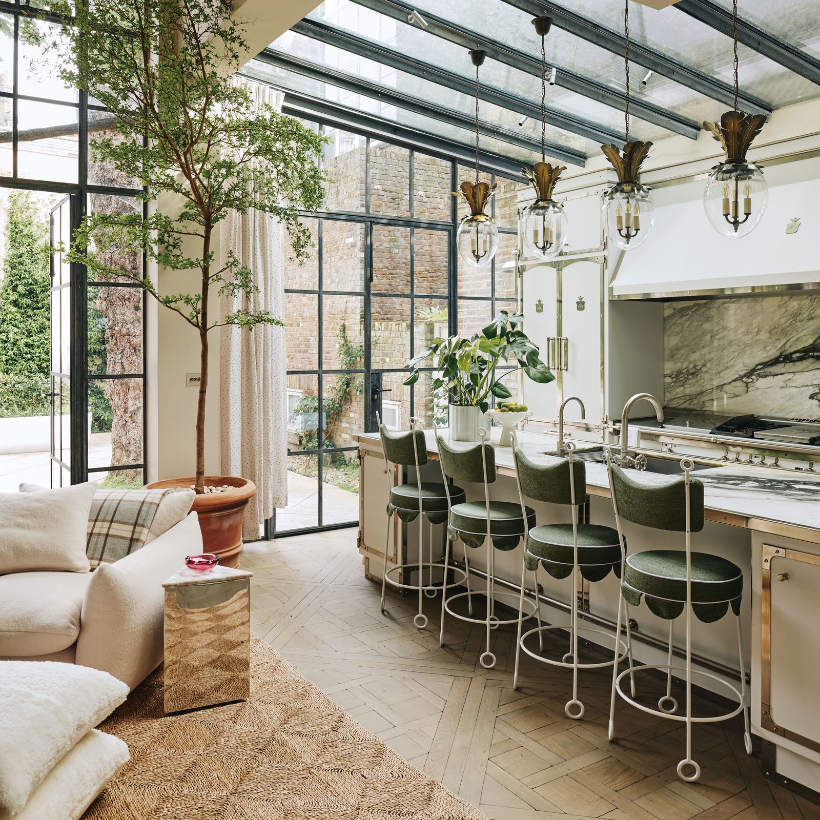 Modern, but make it cosy: ideas for contemporary houses